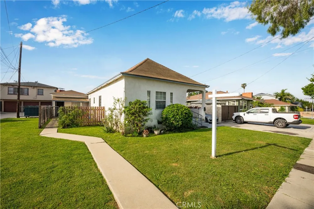 9722 Walnut Street Bellflower, CA 90706