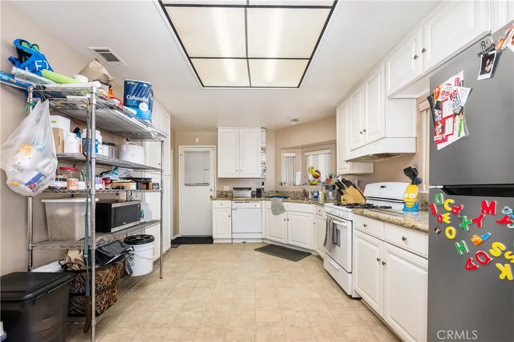 9722 Walnut Street Bellflower, CA 90706