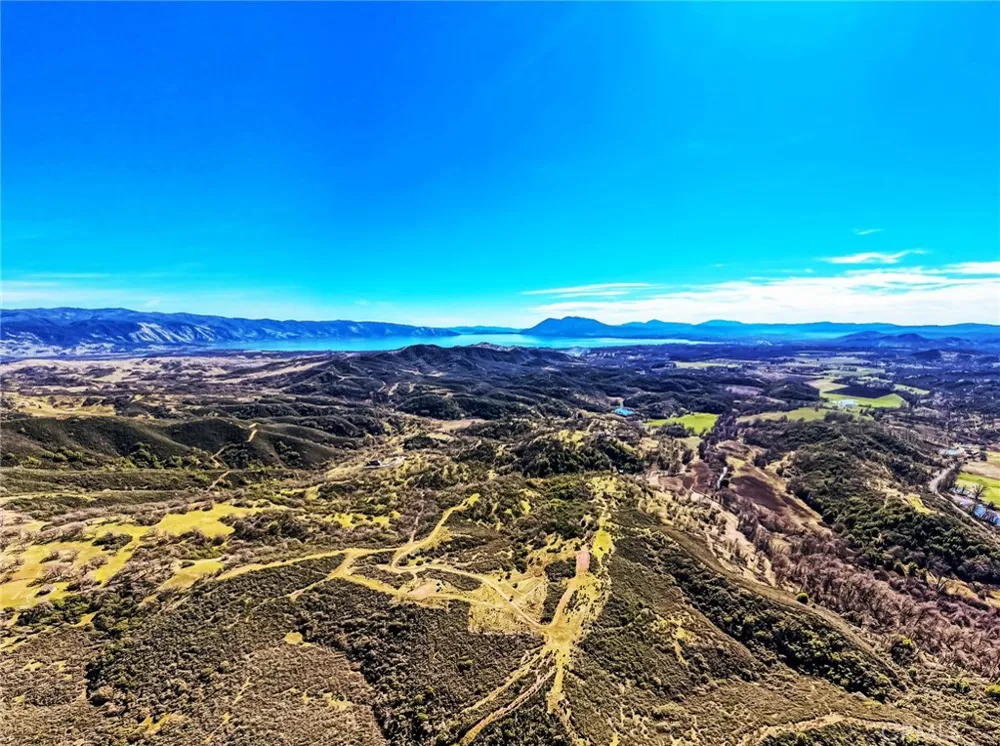 5553 Eickhoff Road Lakeport, CA 95453