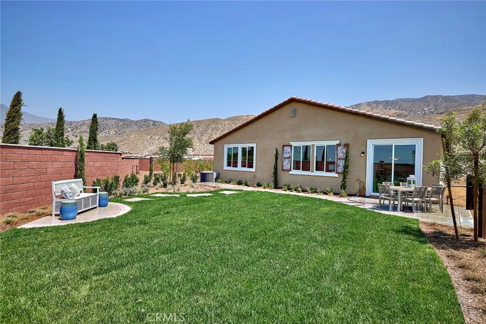 30945 Campania Road Highland, CA 92346