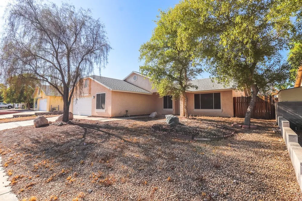 1330 Santa Fe Circle Needles, CA 92363