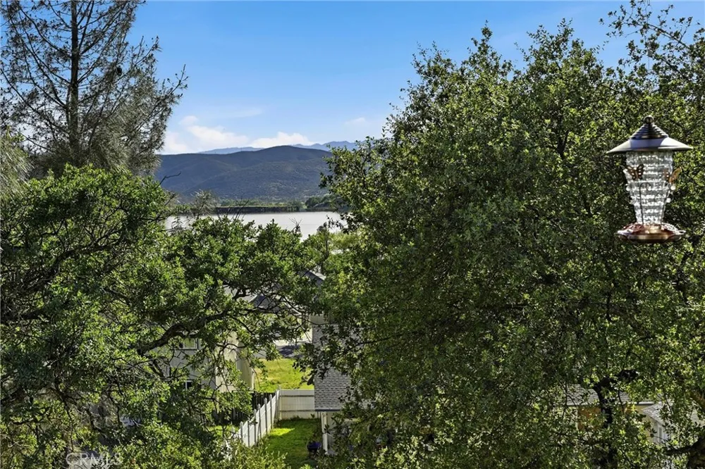 18669 Deer Hill Hidden Valley Lake, CA 95467