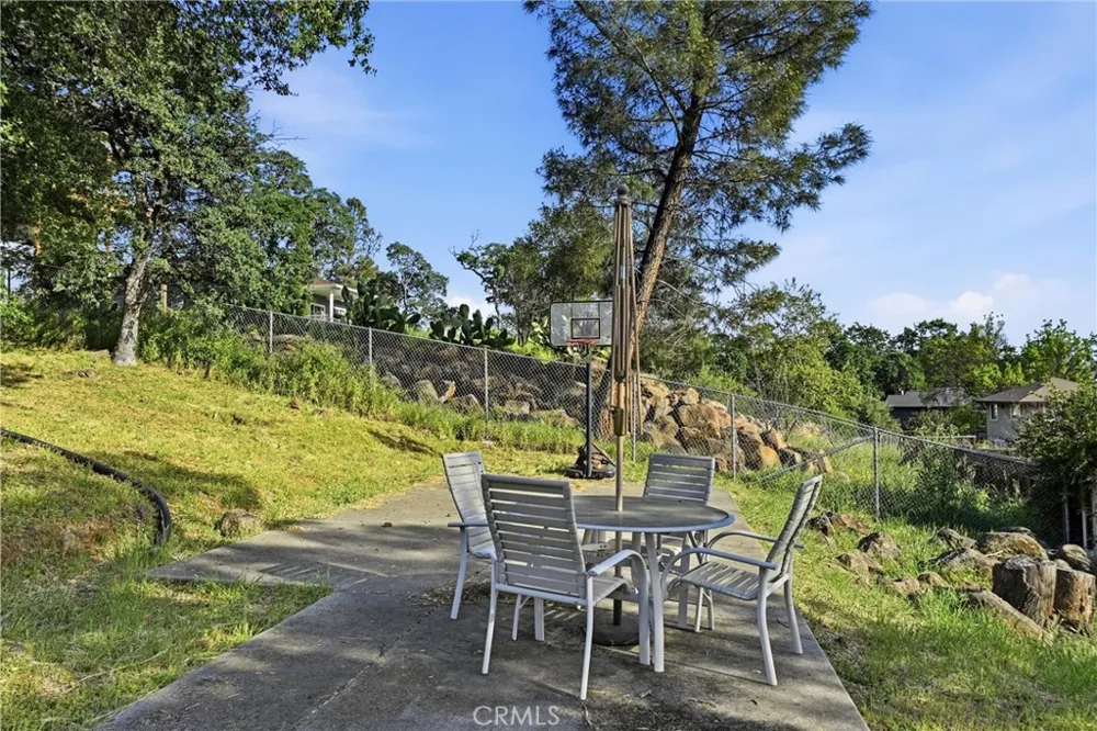 18669 Deer Hill Hidden Valley Lake, CA 95467