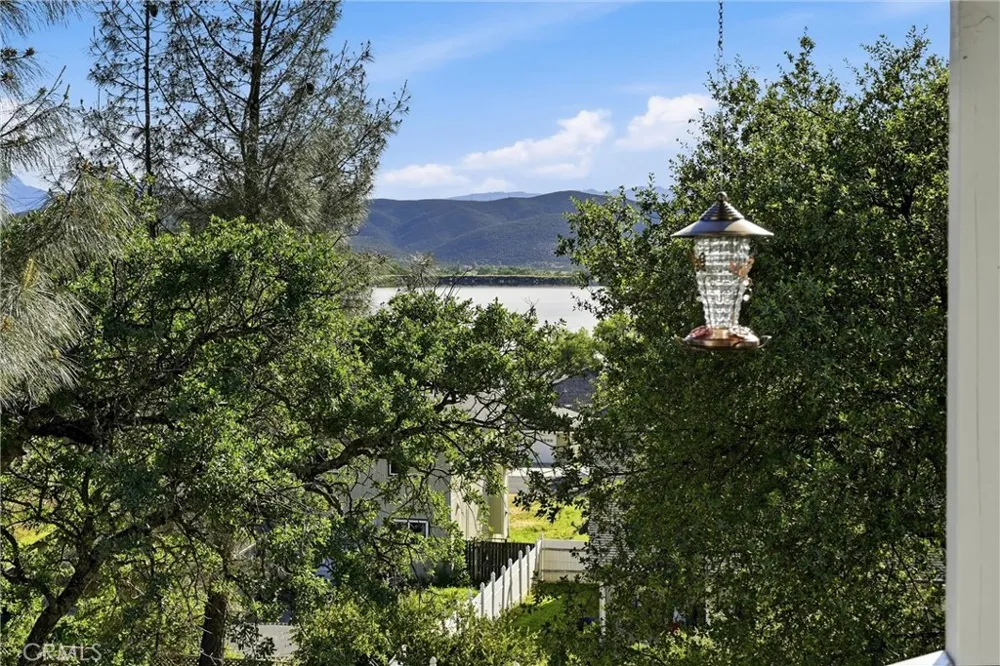 18669 Deer Hill Hidden Valley Lake, CA 95467