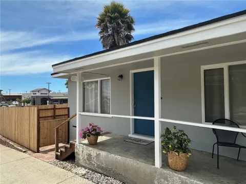 1220 E Grand Avenue