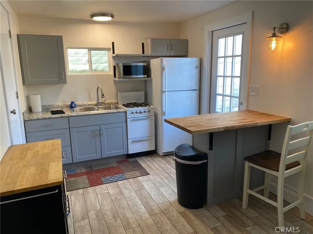 1220 E Grand Avenue Arroyo Grande, CA 93420