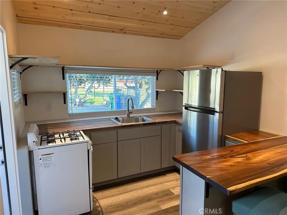 1220 E Grand Avenue Arroyo Grande, CA 93420