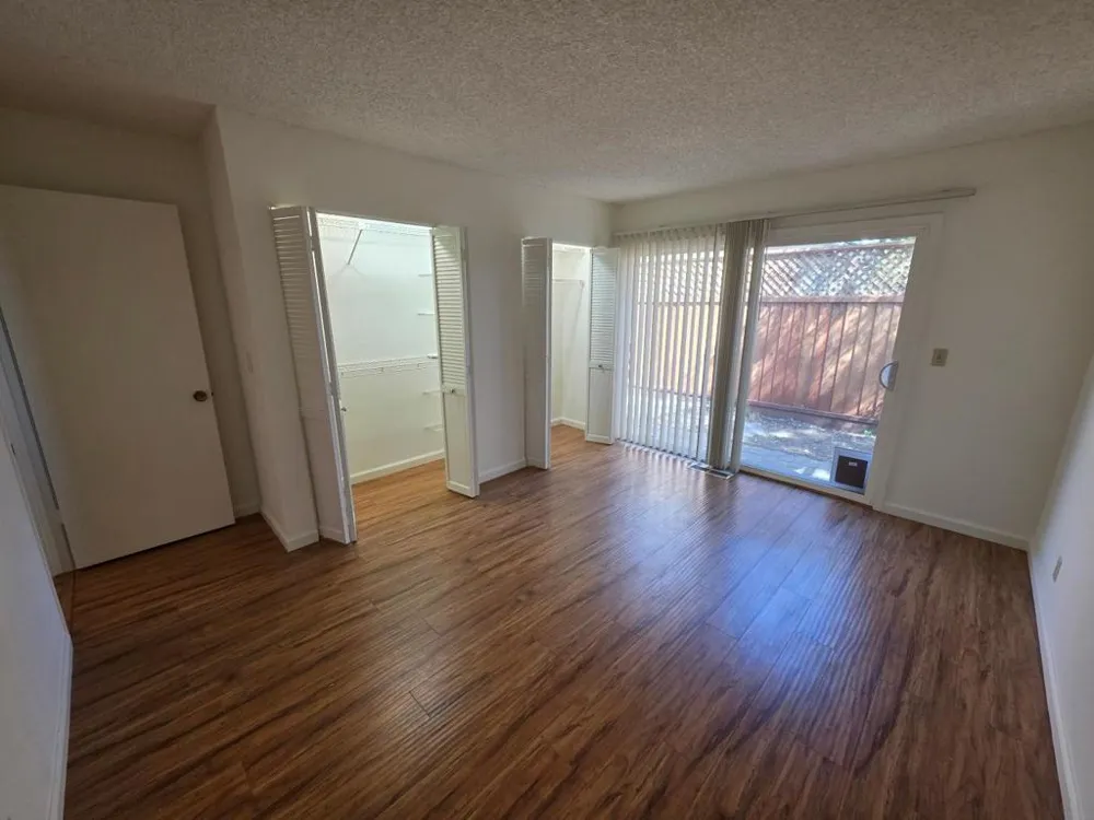 648 W Sunnyoaks Avenue Campbell, CA 95008