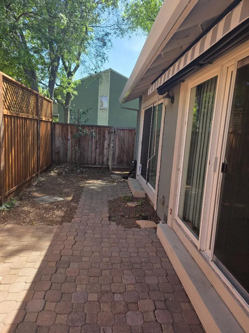 648 W Sunnyoaks Avenue Campbell, CA 95008