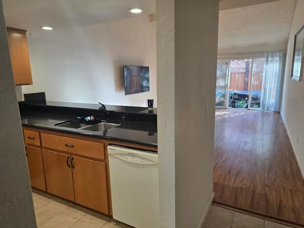648 W Sunnyoaks Avenue Campbell, CA 95008