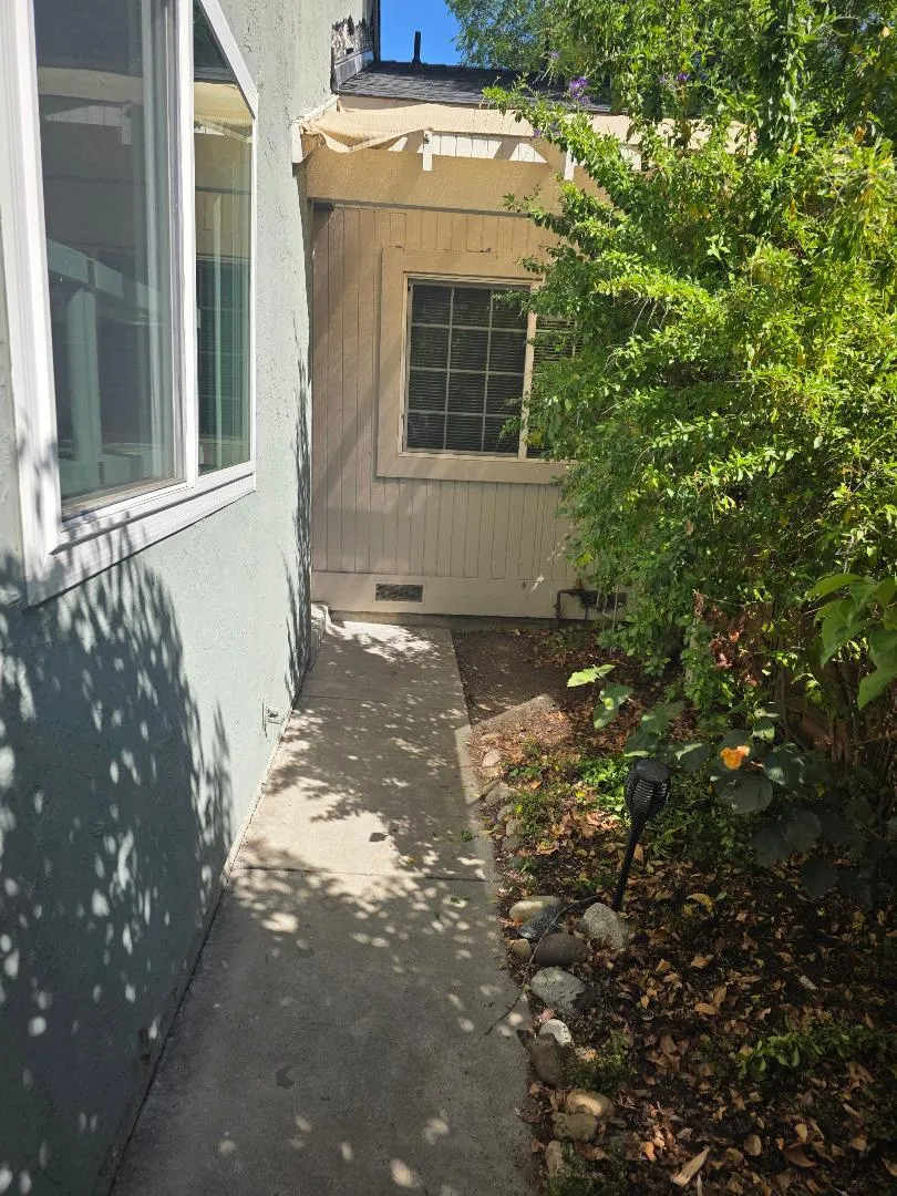 648 W Sunnyoaks Avenue Campbell, CA 95008