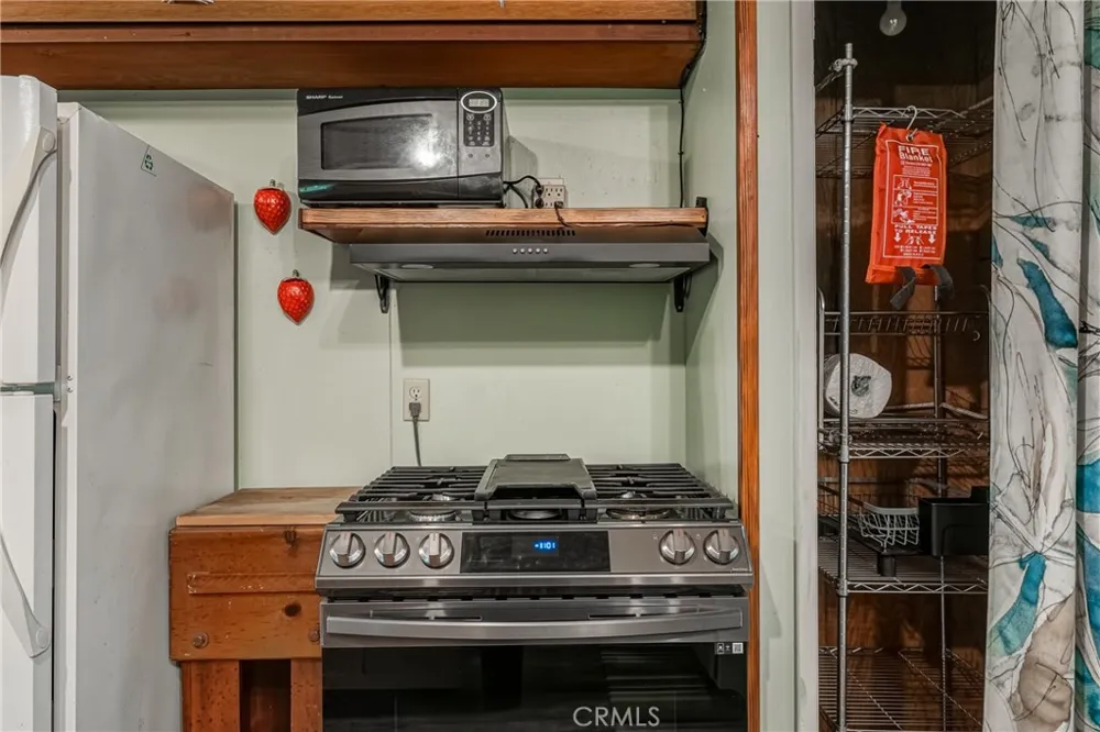 16179 Madrone Cobb, CA 95426