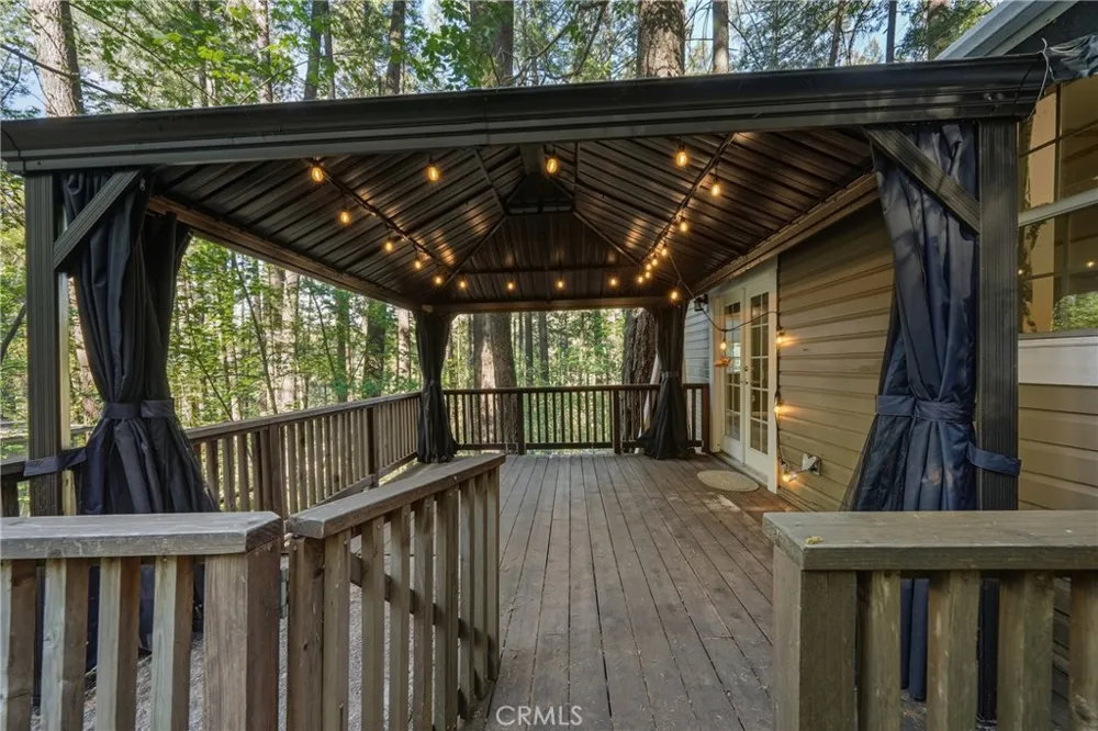 16179 Madrone Cobb, CA 95426