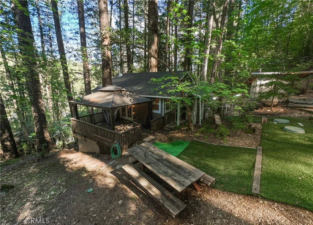 16179 Madrone Cobb, CA 95426