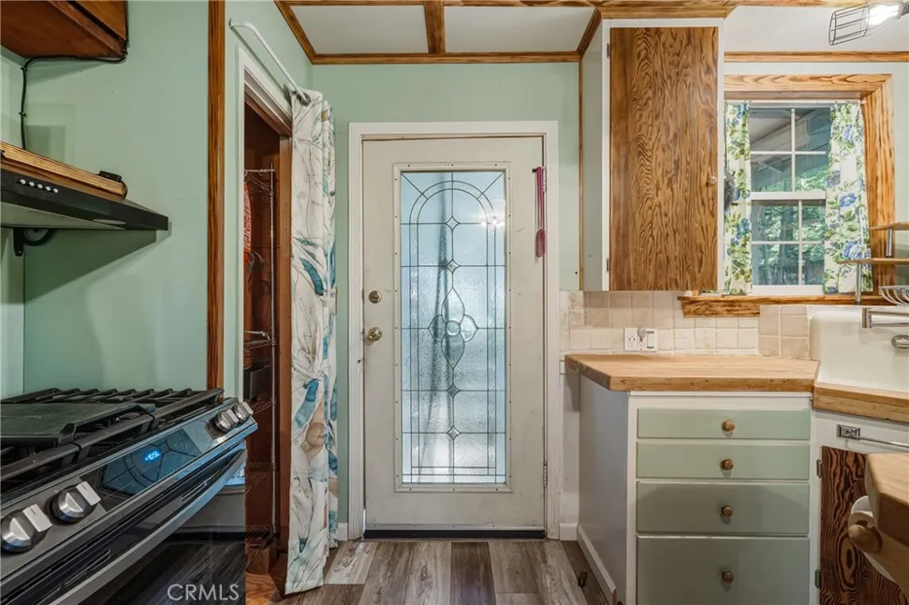 16179 Madrone Cobb, CA 95426