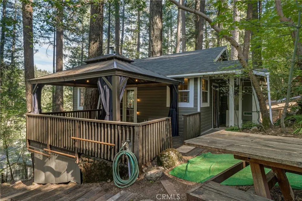 16179 Madrone Cobb, CA 95426