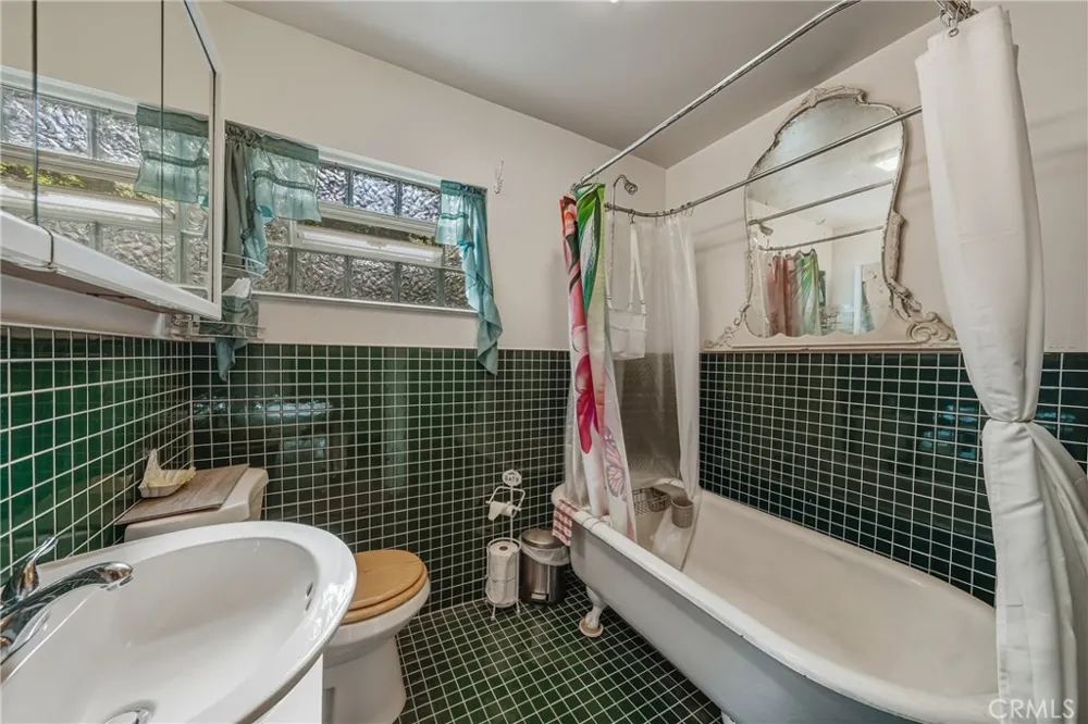 16179 Madrone Cobb, CA 95426