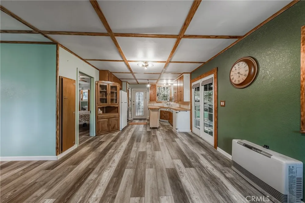 16179 Madrone Cobb, CA 95426