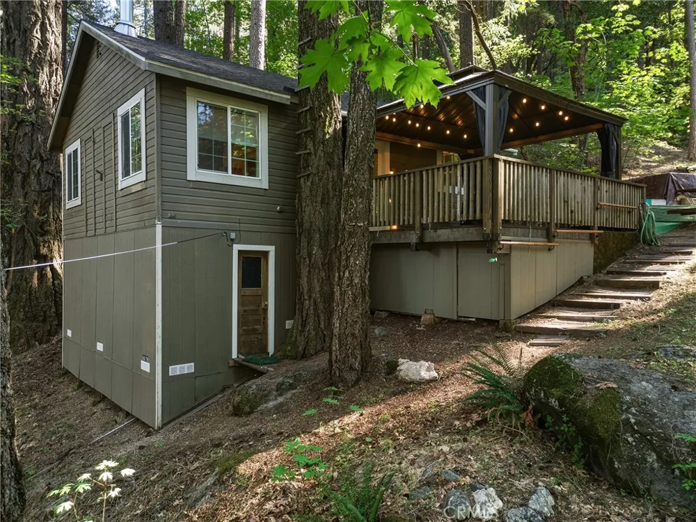 16179 Madrone Cobb, CA 95426