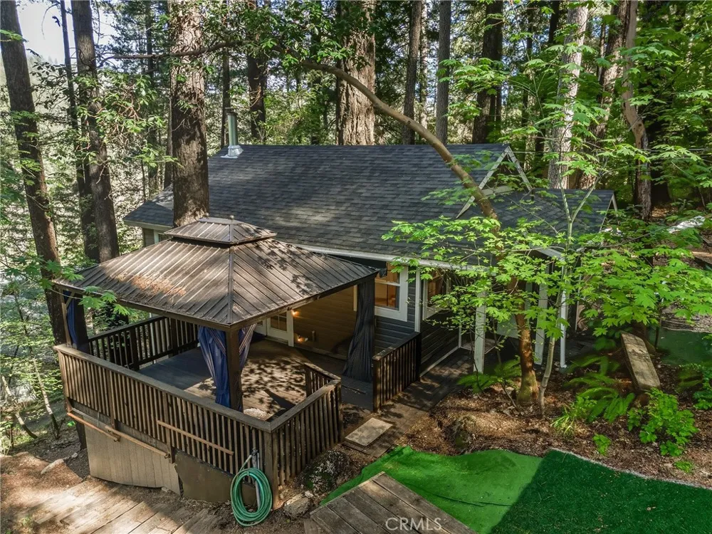 16179 Madrone Cobb, CA 95426