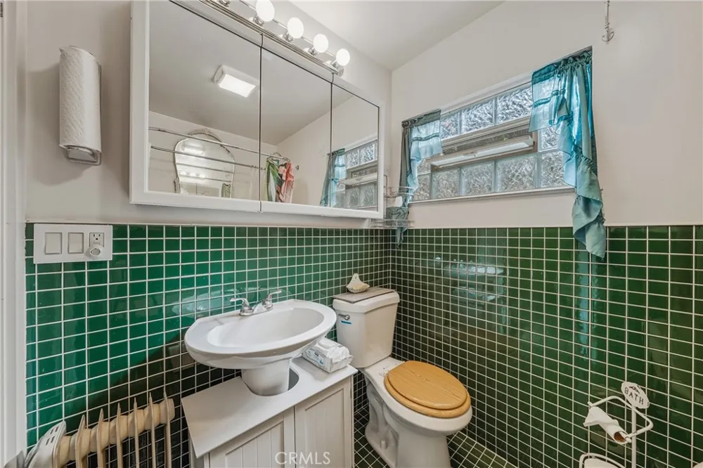16179 Madrone Cobb, CA 95426