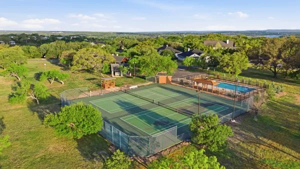 406 Coventry Road Spicewood, TX 78669