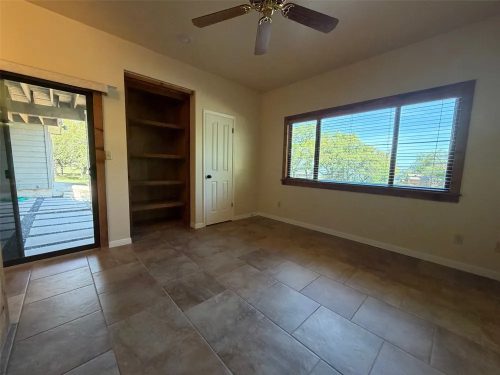 406 Coventry Road Spicewood, TX 78669