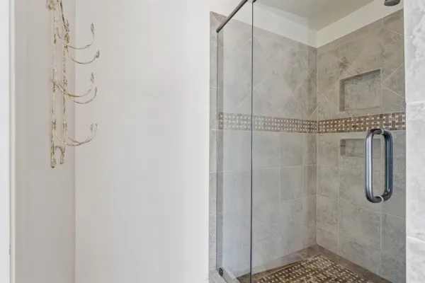 406 Coventry Road Spicewood, TX 78669