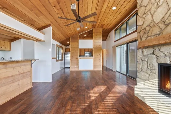406 Coventry Road Spicewood, TX 78669