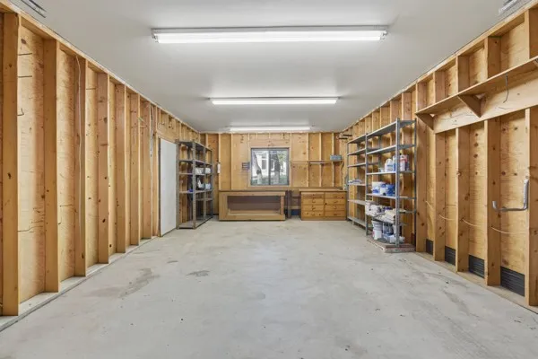 406 Coventry Road Spicewood, TX 78669