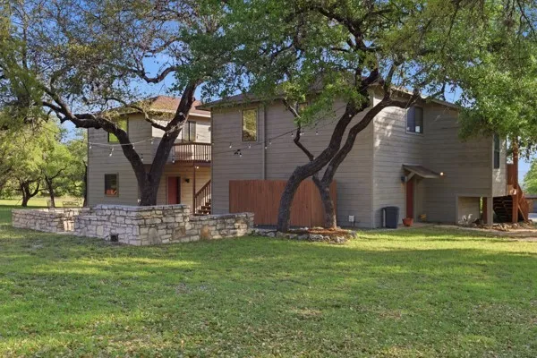 406 Coventry Road Spicewood, TX 78669
