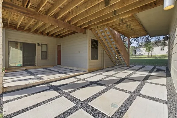 406 Coventry Road Spicewood, TX 78669