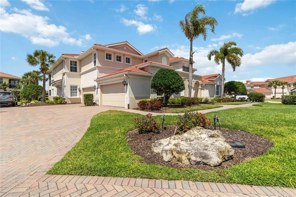 133 BELLA VISTA TERRACE #32C North Venice, FL 34275