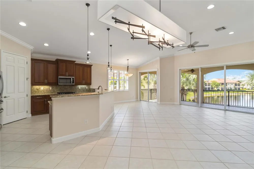 133 BELLA VISTA TERRACE #32C North Venice, FL 34275