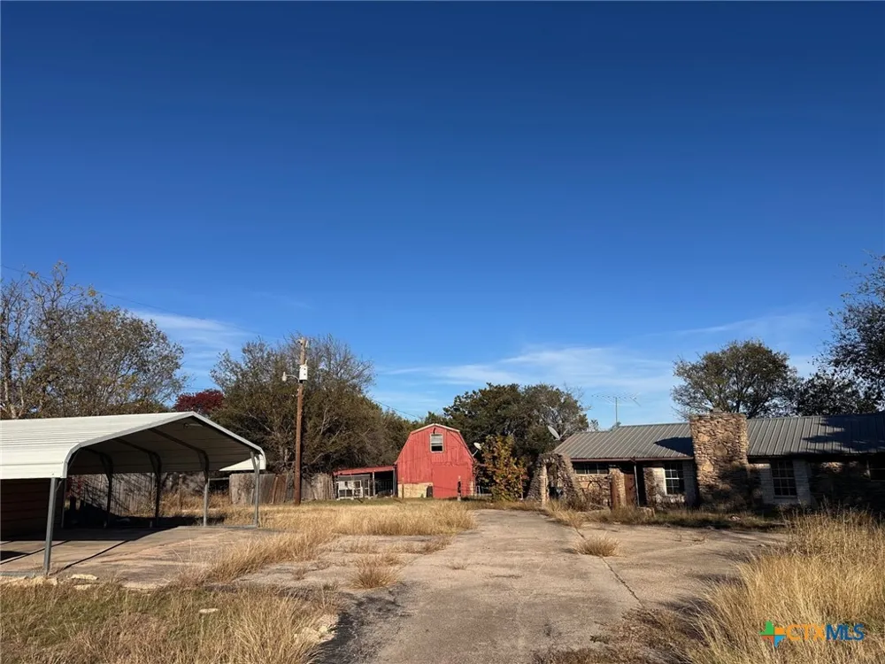 899 County Road 4810 Copperas Cove, TX 76522
