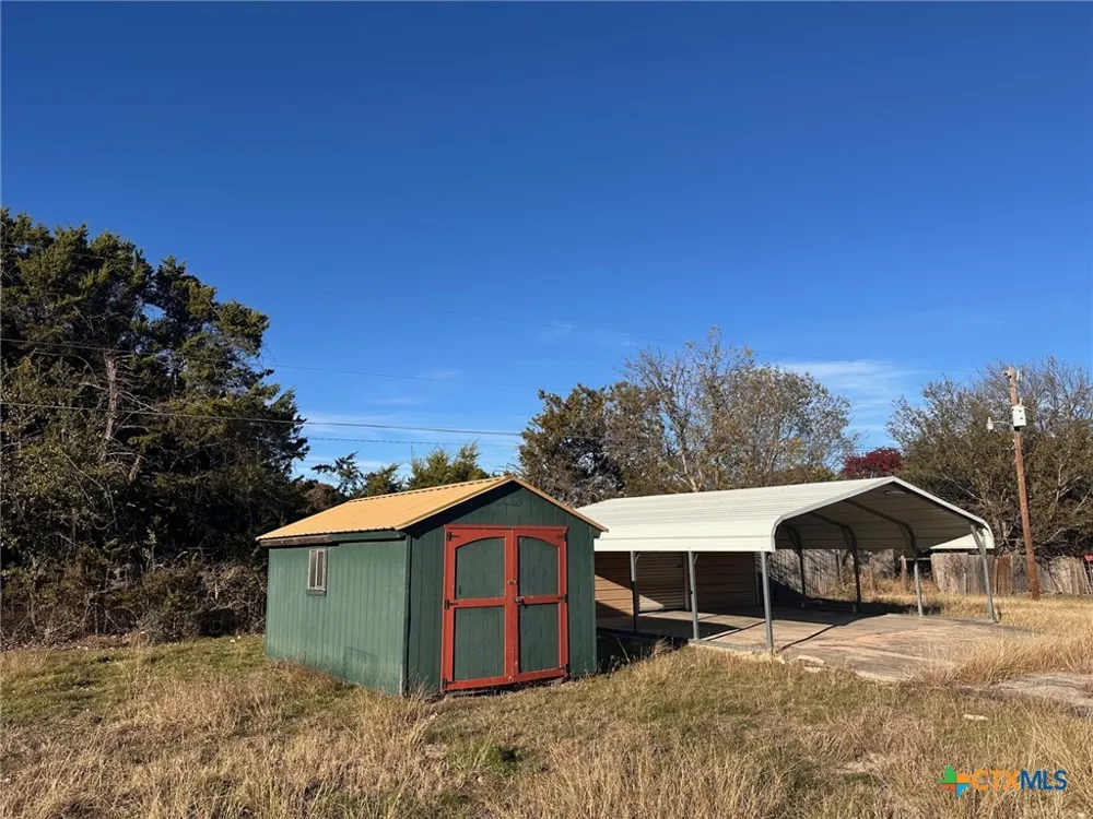 899 County Road 4810 Copperas Cove, TX 76522