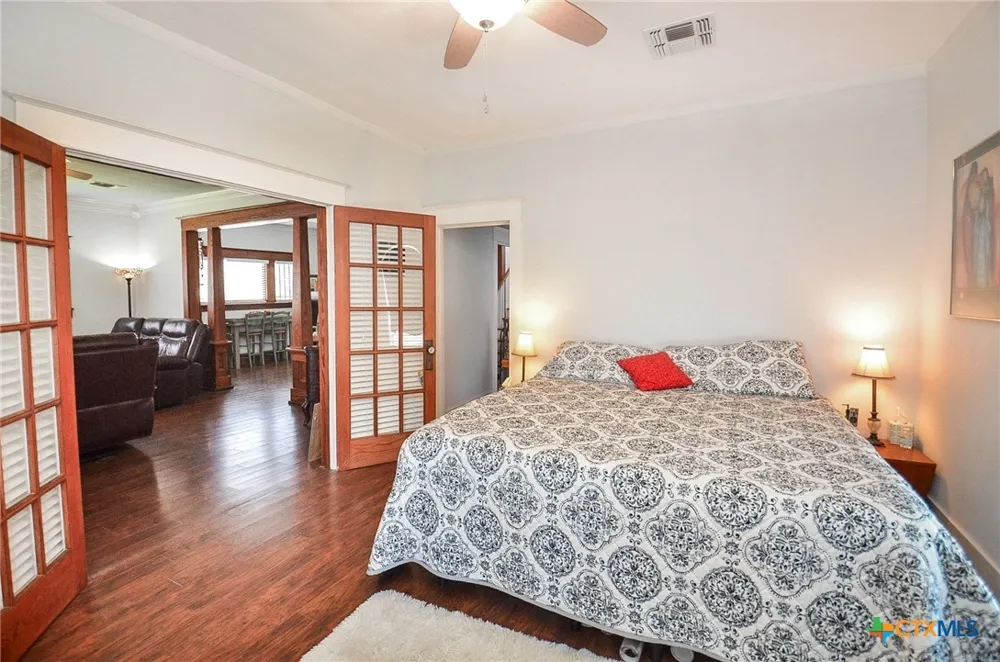 205 Main Street Palacios, TX 77465