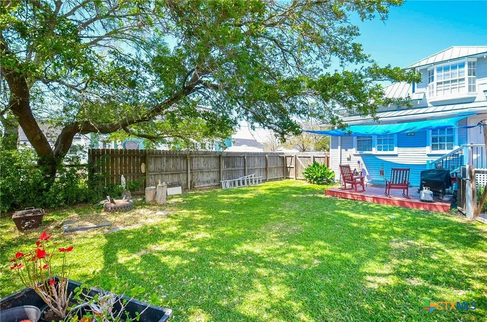 205 Main Street Palacios, TX 77465