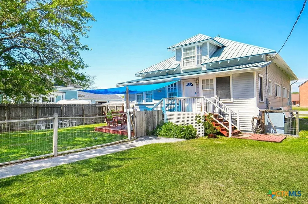 205 Main Street Palacios, TX 77465