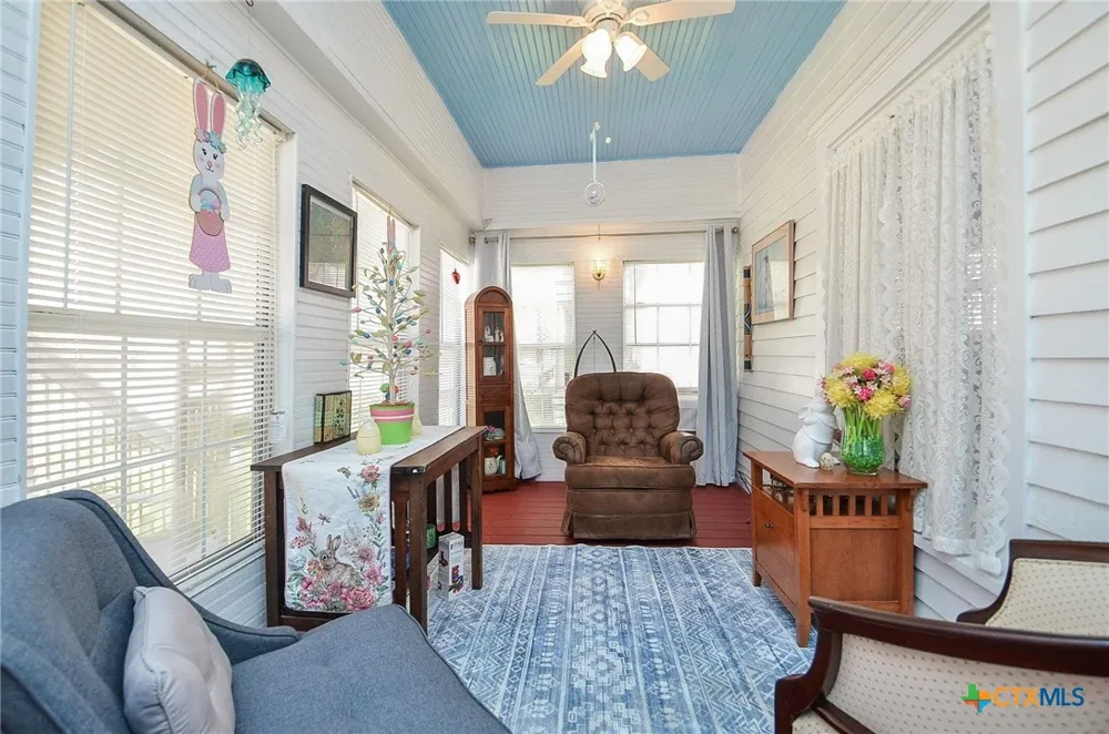 205 Main Street Palacios, TX 77465