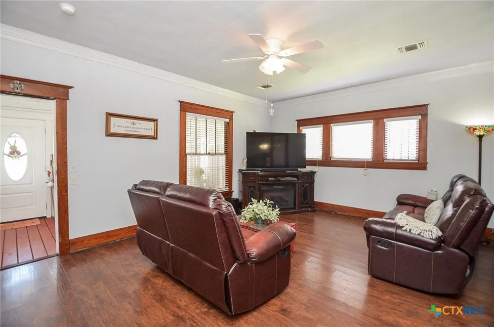 205 Main Street Palacios, TX 77465