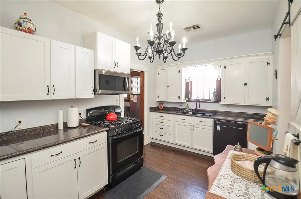 205 Main Street Palacios, TX 77465
