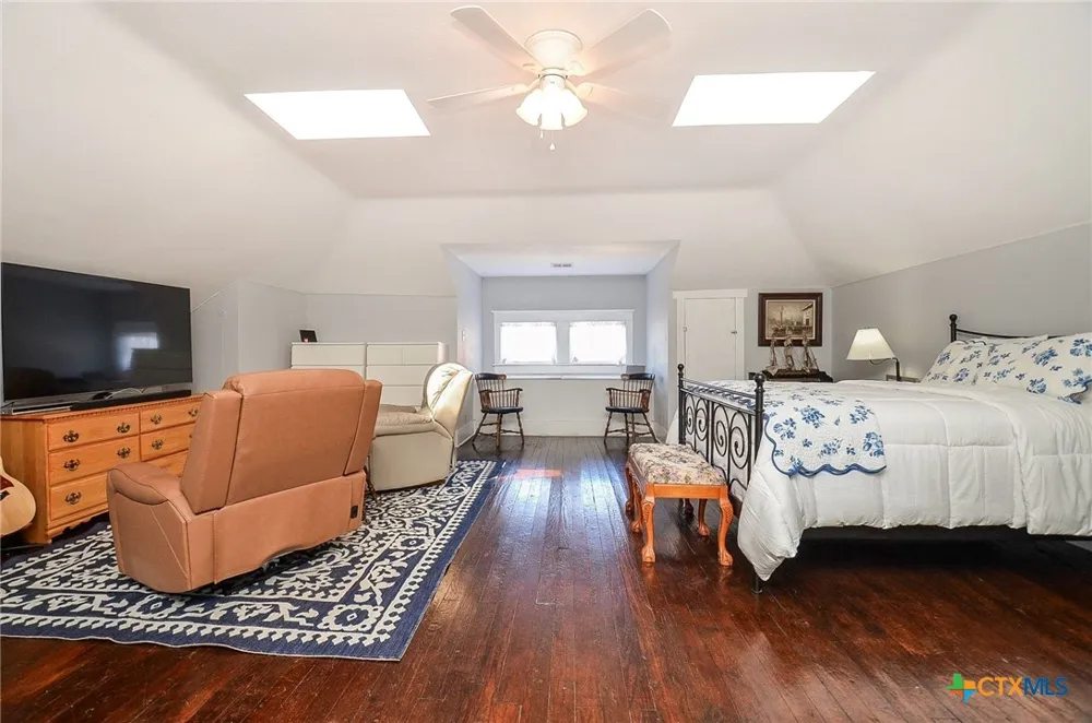 205 Main Street Palacios, TX 77465