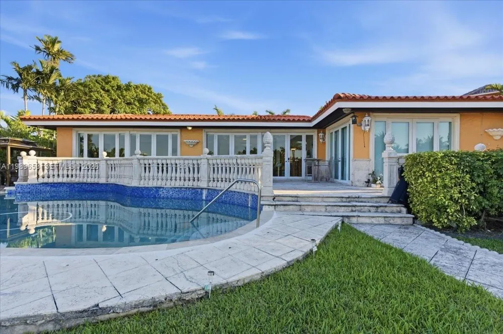 1249 Biscaya Dr Surfside, FL 33154