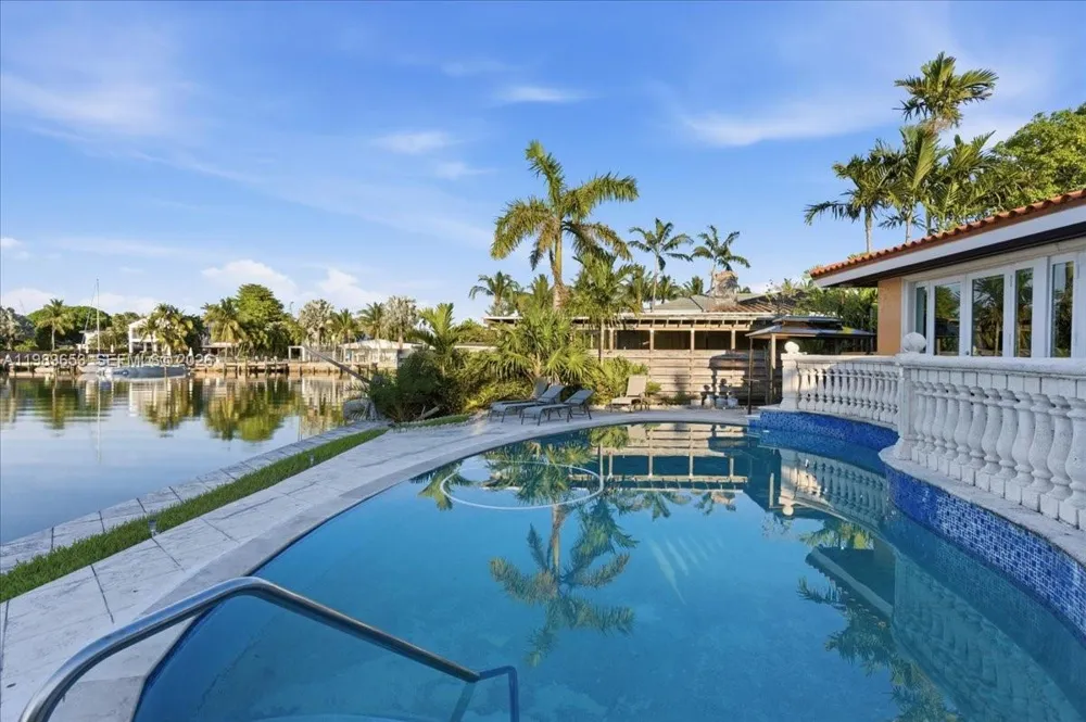 1249 Biscaya Dr Surfside, FL 33154