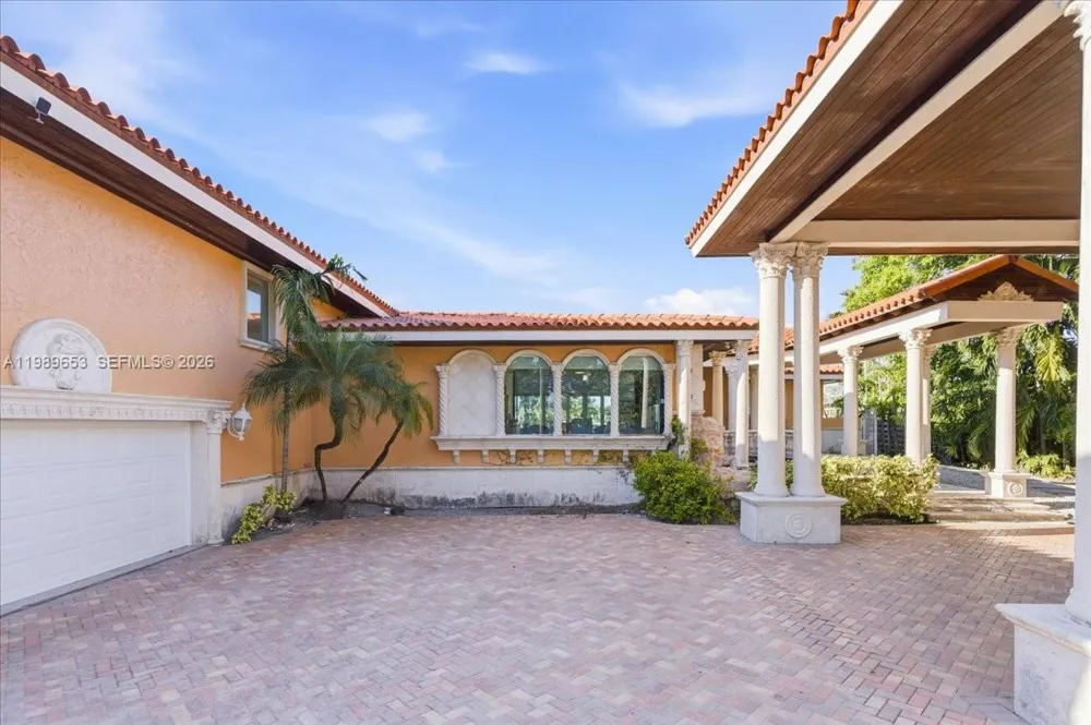 1249 Biscaya Dr Surfside, FL 33154