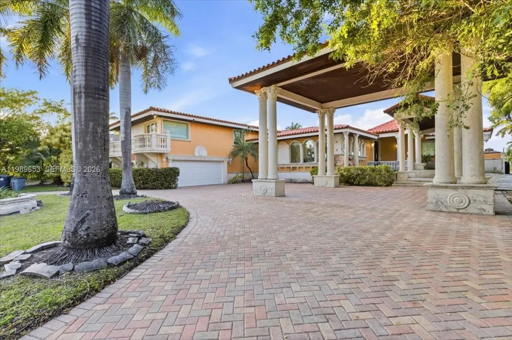 1249 Biscaya Dr Surfside, FL 33154