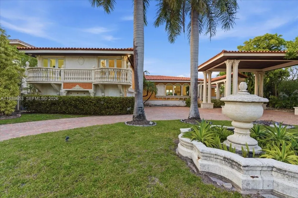 1249 Biscaya Dr Surfside, FL 33154