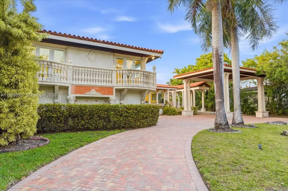1249 Biscaya Dr Surfside, FL 33154