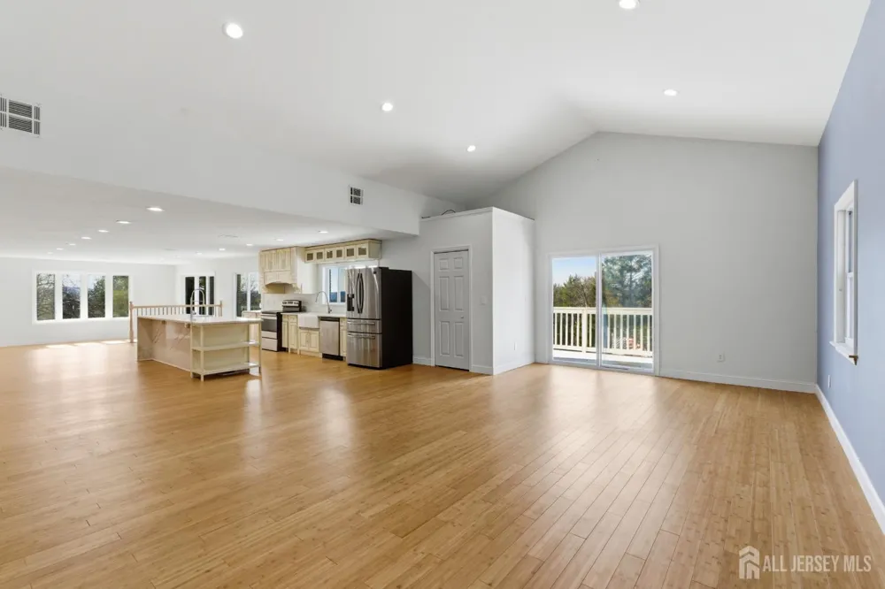 2 Rossi Drive Clinton Town, NJ 08809